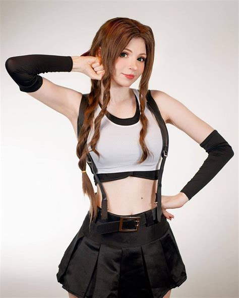 Omg Aerith In Tifa Cosplay This Is So Perfect By Peachmilky Ins R
