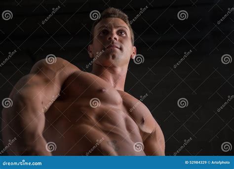 Bodybuilder mâle nu nu Photos privées Photos Porno Homemade