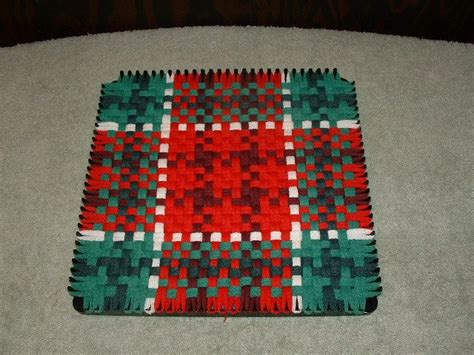 Woven Potholder Pro Loom Christmas Colors Green And Pine Red