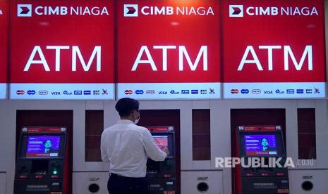 Raihan Laba Cimb Niaga Naik Republika Online