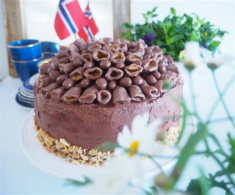 Kaker Til Konfirmasjon Sjokoladekake Og Andre Kaker Til Den Store Dagen