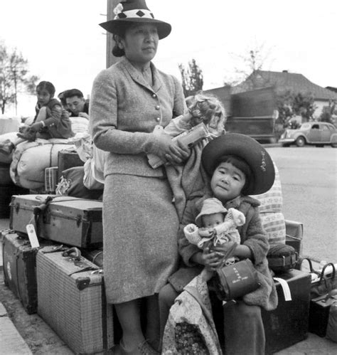 vintage photos japanese internment japanese american japanese ancestry dorothea lange