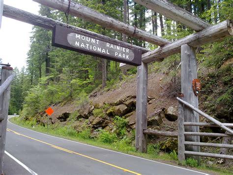 18062010502 Mount Rainier National Park Entrance Tommiperasto Flickr