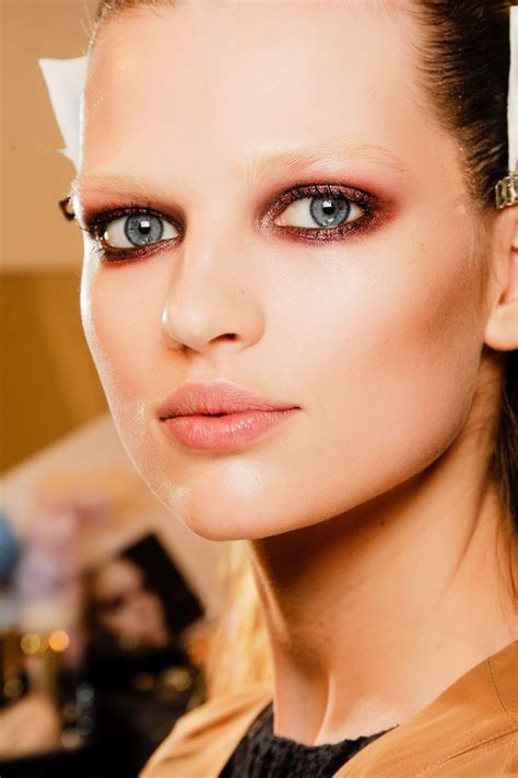 Gucci Fall Ready To Wear Fashion Show Beauty Dramatic Makeup Bold