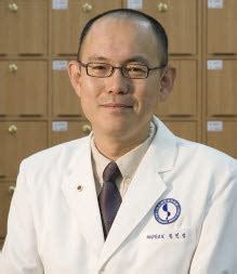 정민석 아주대학교 의과대학 해부학과 교수가 아들이 내 도움으로 의학박사를 받았다는 글을 작성해 논. 아주대의대 정민석 교수, 해부학 영어 교과서 편찬 外 - 의약뉴스