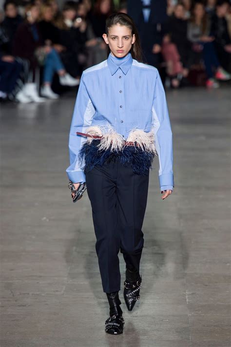 7 Top Trends From The Paris Fall 2019 Runways Fashion Fashion Week
