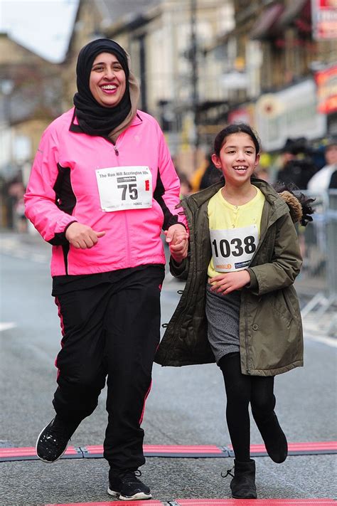 Видео malaysia united run 2017 w president college канала. Accrington Ron Hill 10K and family run 2017 - Accrington ...