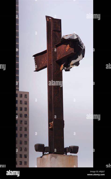 The Cross Pulled From The Wreckage At Ground Zero Stock Photo Alamy