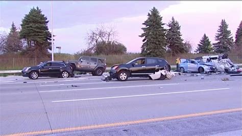 8 Hospitalized In 7 Vehicle Crash In Gurnee Abc7 Chicago