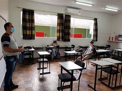 Governo Do Ceará Autoriza Volta às Aulas No Ensino Superior Cidades