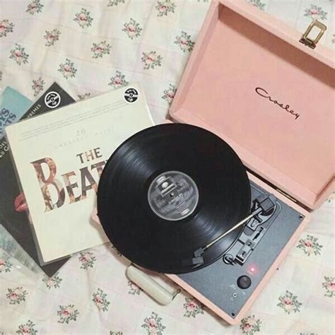 Pin By Lydbear On Anne In 2020 Retro Aesthetic Record Players Music