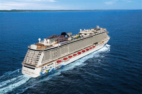Norwegian Escape Cruise Ship Escapes Hurricane Irma On A Cruise To No