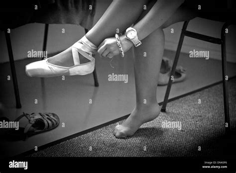Illustration Of Ballet Ballet Slippers Ballerina‚Äôs Pointe Shoes