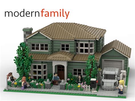 I like the new house a lot better. Modern Family: The Dunphy House in 2020 | Modern family ...