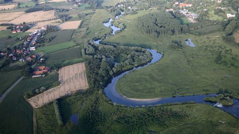 Lebensraum Fluss Hochwasserschutz Lebensraum Fluss Flüsse Und Seen
