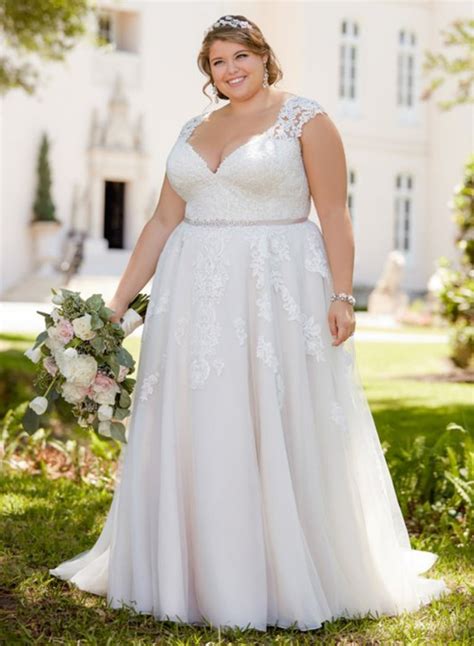 Plus Size Wedding Dresses For Curvy Brides Wedding Estates