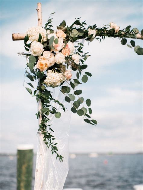 25 Stunning Eucalyptus Wedding Decor Ideas Wedding Arch Flowers