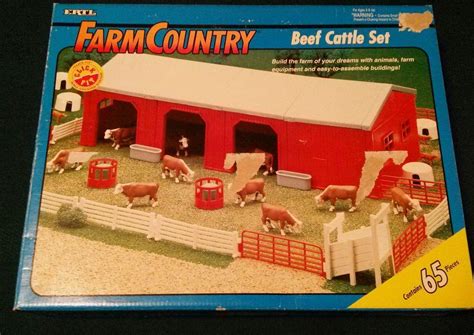 Ertl Farm Country Toy Machines Beef Cattle Barn Shed Set Mip 164