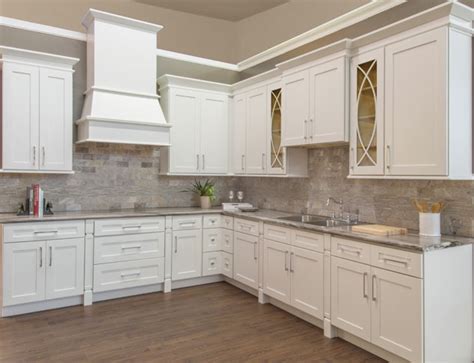8.1 what is the most popular color for kitchen cabinets? Walnut Ridge Cabinetry Shaker White Kitchen Cabinet ...