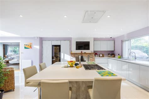 Spacious Contemporary Kitchen | Kitchen Design | Kitchens Bespoke
