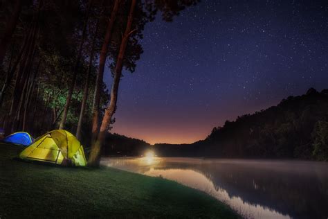 Camping In Tents By A Starlit Mountain Lake 4k Ultra Hd Wallpaper