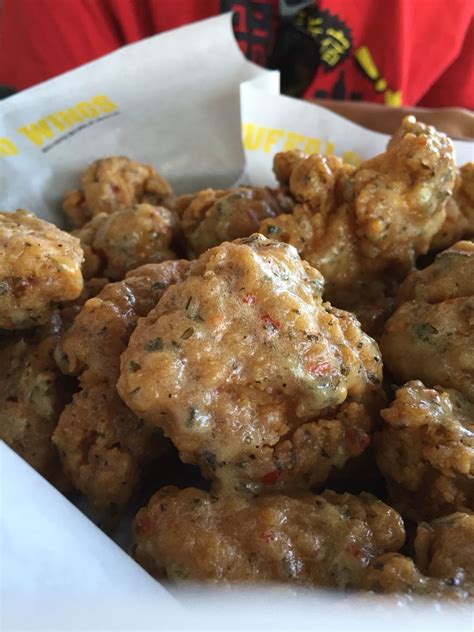 Read our review of buffalo wild wings boneless wing night which takes place every thursday. Buffalo Wild Wings Boneless Parmesan Garlic Recipe | Dandk ...