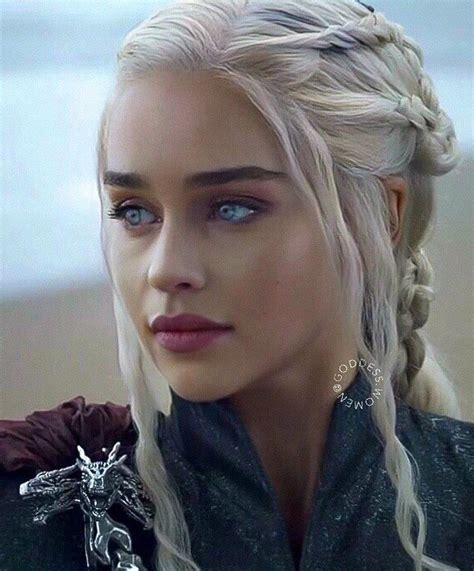 queen of dragons mother of dragons emilia clarke daenerys targaryen the white princess