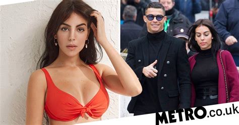 Cristiano Ronaldos Girlfriend Georgina Rodriguez Poses In Swimwear Metro News