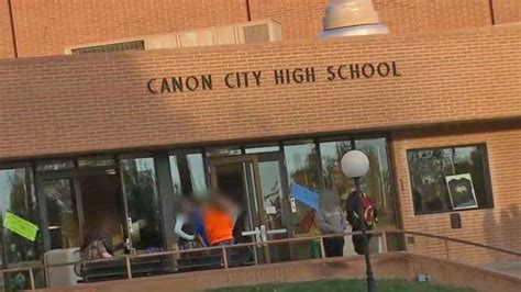 Video Colorado High School Sexting Scandal Highlights Challenges For