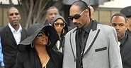 Snoop Dogg, Warren G lead mourners at Nate Dogg's funeral - CBS News