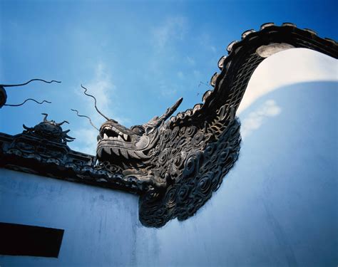 Chinese Architecture With Dragon Roof