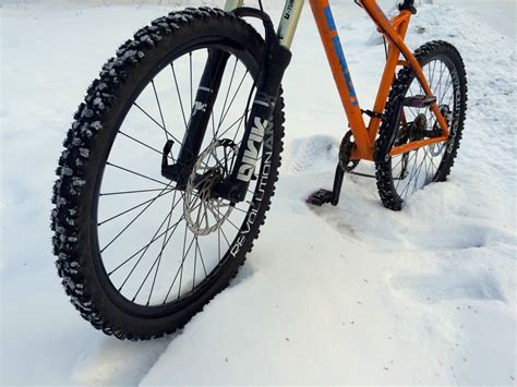 Review Nokian Extreme 294 Studded Tires Winter Riding Without The Fat