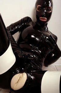 Latexpussy On Smutty Com