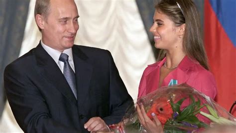 Vladimir Poutine 5 Choses à Savoir Sur Sa Compagne Alina Kabaeva Les