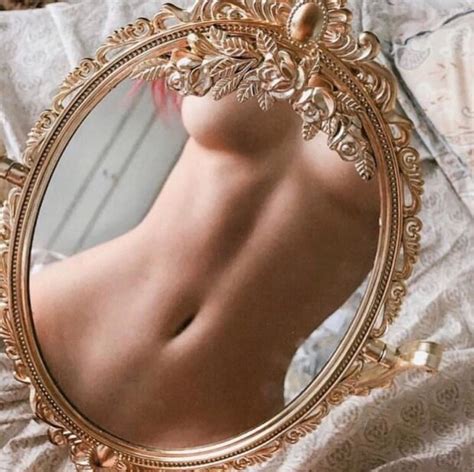 nude in the mirror truongann