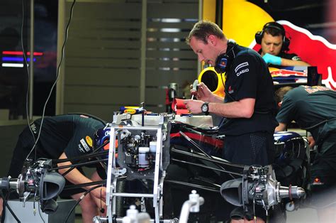 Red Bull Renault F1 Engineers Working On The Car Gregory Moine Flickr