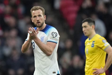 Kane And Ronaldo Help England And Portugal Stay Perfect Metro Us