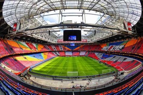 Amsterdamsche football club ajax, also known as afc ajax, ajax amsterdam, or simply ajax, is a dutch professional football club based in amsterdam, that plays in the eredivisie, the top tier in dutch football. 'Veld in de ArenA wordt donderdag vervangen' - Ajax1.nl