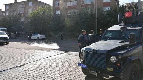 Diyarbakır son dakika haberleri'ni ve bölgede yaşanan olayları en hızlı ve etkili bir şekilde takip etmenin tek adresi. Son dakika haberi: Diyarbakır'da uzman çavuşa saldırı ...