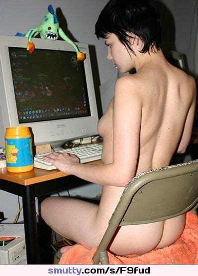 Nude Computer
