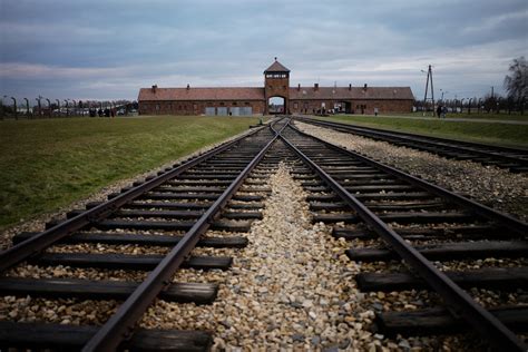Opinion Auschwitz Comes To The Middle Of America With A Powerful