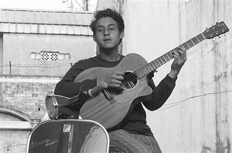 Betrand peto putra onsu | bulan. Lirik Lagu 'Sudah' Milik Ardhito Pramono, Belajar memahami ...