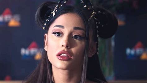 don t look up ariana grande fans baffled by director s comment