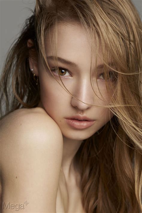 How much of manon van melick's work have you seen? MANON VAN VYVE - Mega Model Agency