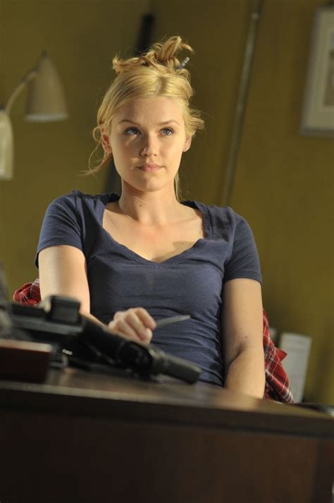 Haven Season 1 Episode 2 Still Emily Rose Actress Character Crush