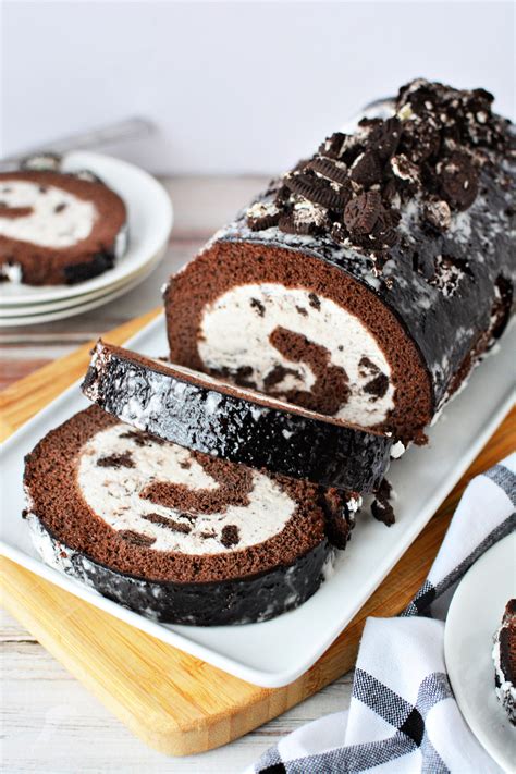 homemade oreo cookie ice cream cake roll