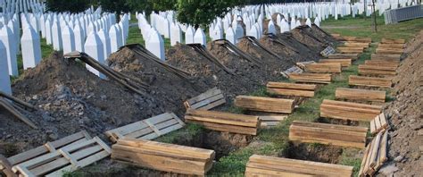 Was 'srebrenica genocide' a hoax? Can Serb mayor ease Bosnia's Srebrenica pain? - BBC News