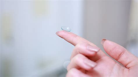 the ultimate guide to wearing contact lenses dos and don ts unveiled by expert contact lens