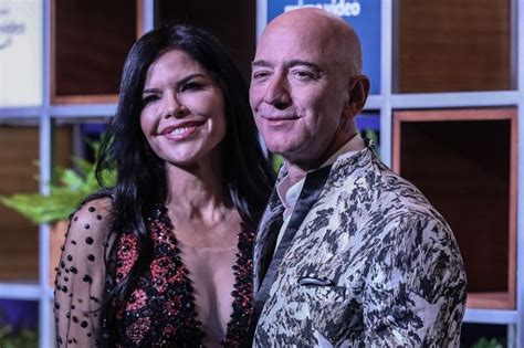 Jeff bezos' former tv anchor girlfriend lauren sanchez has an 'uncanny ability to make people do anything,' a source has claimed. Jeff Bezos Sued for Defamation by Girlfriend's Brother - WSJ