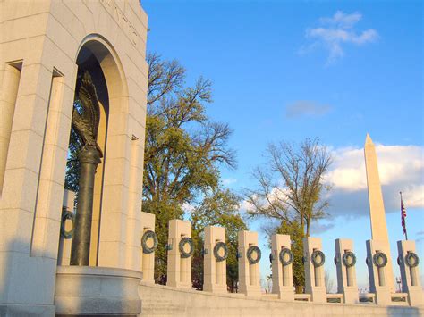 Filenational World War Ii Memorial And Washington Monument